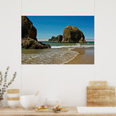 Sea Stacks, low tide, Oceanside，オレゴン，アメリカ ポスター (キッチン)