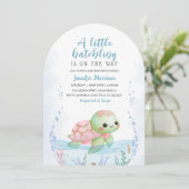 Sea Turtle Hatchling Girl Baby Shower Pink Arch 招待状 (スタンド正面)