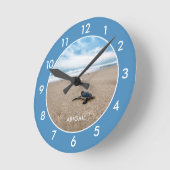 Sea Turtle on the Beach Custom Round Clock ラウンド壁時計 (傾斜)