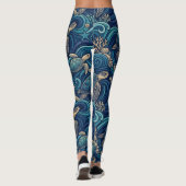 Sea Turtles, Palm Trees, and Waves Pattern レギンス (裏面)