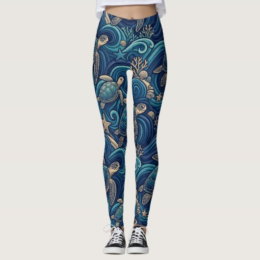 Sea Turtles, Palm Trees, and Waves Pattern レギンス (正面)