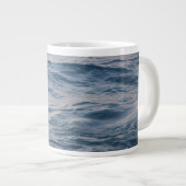 Sea water closeup ジャンボコーヒーマグカップ (正面右)