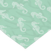 Seafoamの緑の珊瑚礁のタツノオトシゴ ショートテーブルランナー (コーナー)