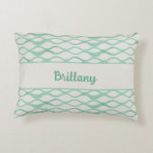 Seafoam Green Waves Personalized Coastal Decor アクセントクッション (裏面)