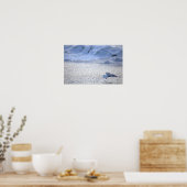 Seagull Flying in Winter Poster ポスター (キッチン)