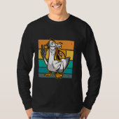 Seagull humorous bird lover funny artwork beach ca tシャツ (正面)