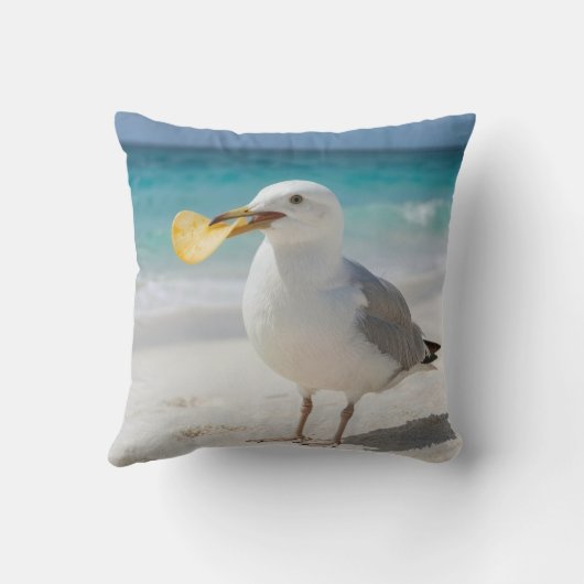 Seagull with a Potato Chip クッション (裏面)