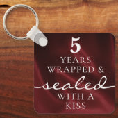 Sealed with a Kiss Red 5th Birthday Anniversary キーホルダー (正面)