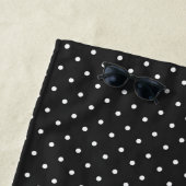 Seamless black and white polka dot pattern  ビーチタオル (インサイチュ)
