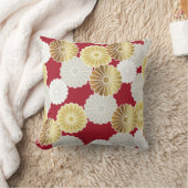 Seamless chrysanthemum pattern in the Japanese tra クッション (ブランケット)