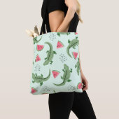 Seamless crocodile pattern with watermelon slices. トートバッグ (クローズアップ)