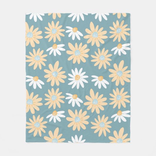Seamless daisies pattern in small naive wild flowe フリースブランケット (正面)