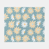 Seamless daisies pattern in small naive wild flowe フリースブランケット (正面(横))