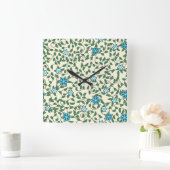 Seamless floral pattern on beige background スクエア壁時計 (ホーム)