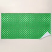 Seamless green background polka dot pattern ビーチタオル (正面)