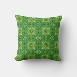 Seamless green floral pattern with symmetrical クッション