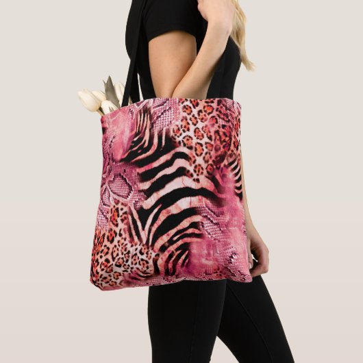 Seamless leopard pattern, abstract zebra. leopard, トートバッグ (クローズアップ)