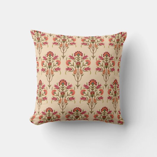 seamless mughal flower pattern design cream backgr クッション (正面)