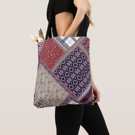 Seamless patchwork pattern on navy patchwork, abst トートバッグ (クローズアップ)