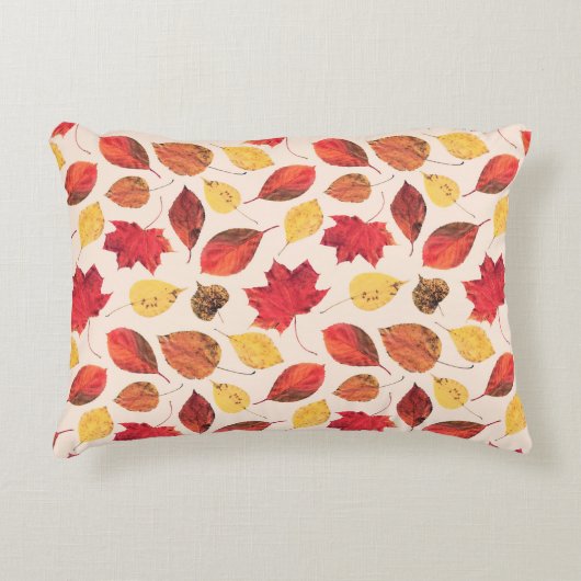 Seamless pattern created from real isolated leaves アクセントクッション (正面)