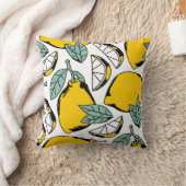 Seamless pattern of bright hand drawn lemons,halfs クッション (ブランケット)