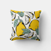 Seamless pattern of bright hand drawn lemons,halfs クッション (正面)
