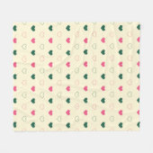 Seamless Pattern - Pink & Green Hearts on Cream フリースブランケット (正面(横))
