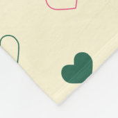 Seamless Pattern - Pink & Green Hearts on Cream フリースブランケット (角)