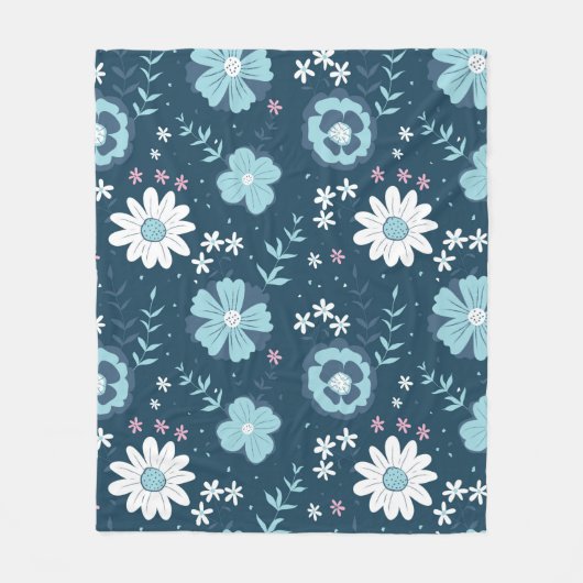 Seamless pattern with blue summer flowers on dark フリースブランケット (正面)