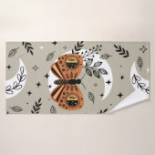 seamless pattern with bohemian butterfly on the mo バスタオル (バスタオル)