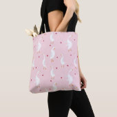 Seamless pattern with cute duck with heart on pink トートバッグ (クローズアップ)