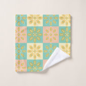 Seamless pattern with geometric floral motifs バスタオルセット (ウォッシュタオル)