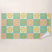 Seamless pattern with geometric floral motifs ビーチタオル (正面)