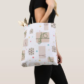 Seamless pattern with gift boxes. Gifts Packed in トートバッグ (クローズアップ)