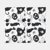 Seamless pattern with Halloween cute hand drawn el フリースブランケット (正面(横))