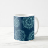 Seamless pattern with laced snowflakespattern,arab コーヒーマグカップ (正面右)