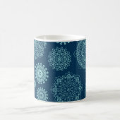 Seamless pattern with laced snowflakespattern,arab コーヒーマグカップ (中央)