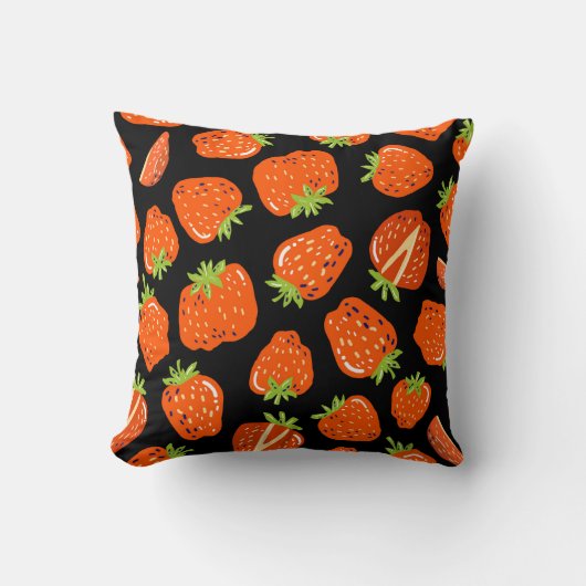 Seamless pattern with little strawberries on black クッション (正面)