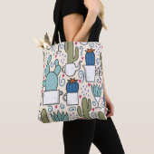 Seamless pattern with llama, cactus hand drawn des トートバッグ (クローズアップ)