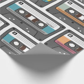 Seamless pattern with retro cassette tapes in dood ラッピングペーパー (角)