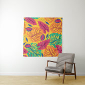 Seamless pattern with tropical leaves on yellow ba タペストリー (インサイチュ(横))