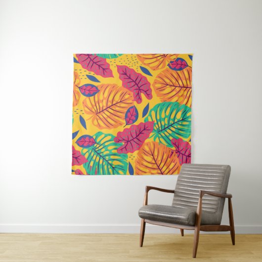 Seamless pattern with tropical leaves on yellow ba タペストリー (インサイチュ(横))