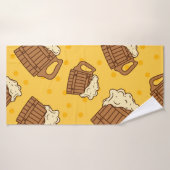 Seamless Pattern with Wooden Foam Beer Mugsbeer, p バスタオル (バスタオル)