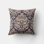 Seamless symmetrical pattern in the Damask style. クッション (裏面)