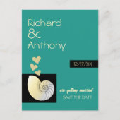 Seashellとハート、ビーチ結婚式日付の保存 案内ポストカード (正面)