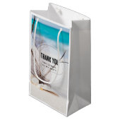 Seashells on a Sandyビーチ誕生日Thank You スモールペーパーバッグ (正面アングル)