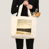 Seaside Serenity Tote Bag - Carry the Calm with Yo ラージトートバッグ (正面(商品))