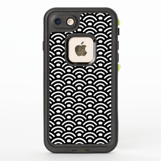 Seigaiha, Waves, Japanese, Black and White LifeProof iPhoneケース (裏面)