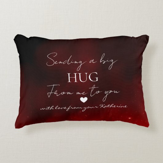 Sending a Big Hug – Personalized Love Message アクセントクッション (正面)