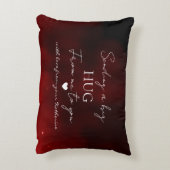 Sending a Big Hug – Personalized Love Message アクセントクッション (裏面(縦))